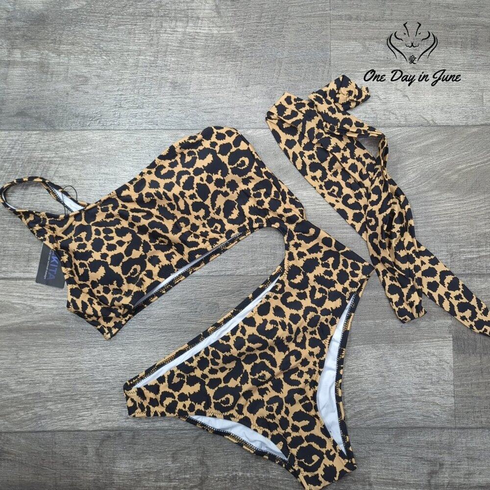 Rekita Cut Out Leopard One Piece Size M